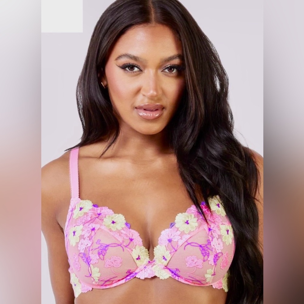 NWT Playful Promises Luna Pastel Pink Embroidery Picot Elastic Plunge Bra